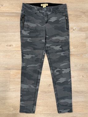 Democracy Black & Gray Camo Skinny Jeans